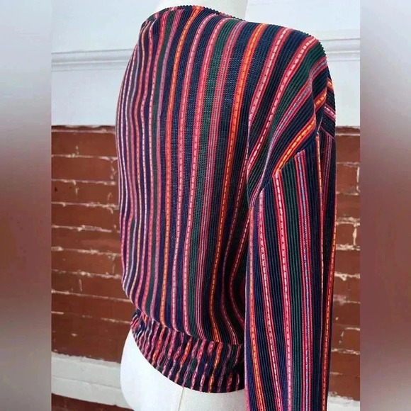 Topshop Striped Plisse Wrap Top in Navy Cropped Plunge Neck Blouse - Picture 9 of 14